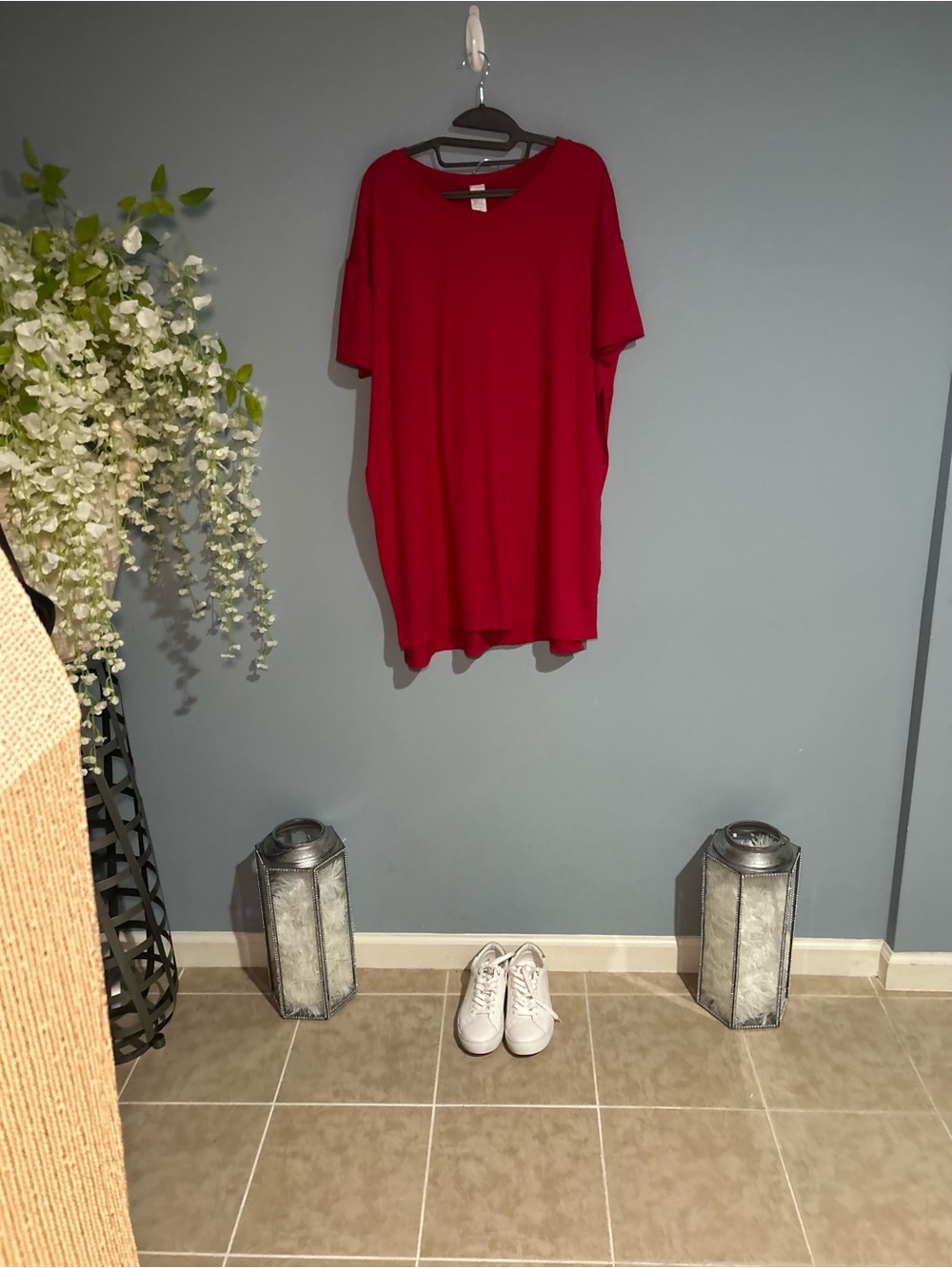 Classic Red Short-Sleeve Tunic Top Short Set - Unbranded